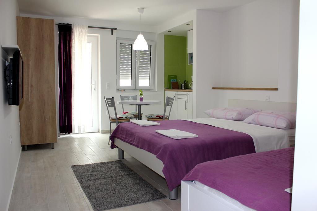 Apartments Adria 바스카보다 객실 사진